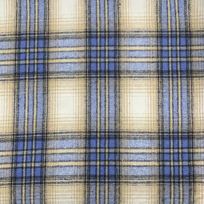Découvrez le tissu en flanelle à carreaux pour l'automne de Longon Craft France : mélange polyester-coton, doux et confortable, idéal au mètre pour robes, chemises et projets couture. Motifs carrés beige, bleu et noir parfaits pour la saison.
