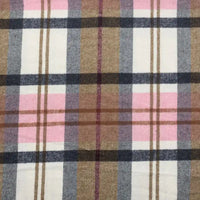 Découvrez le tissu en flanelle à carreaux par Longon Craft France : mélange polyester-coton doux et confortable, idéal pour robes, chemises et projets de couture automne/hiver. Vendu au mètre, parfait pour des créations chaleureuses.