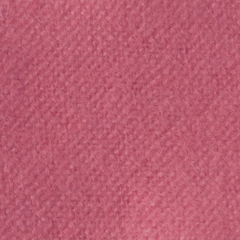 Gros plan sur la Flanelle de coton uni au mètre de Longon Craft France, une flanellette d'automne-tissu super douce parfaite pour pyjamas et câlins grâce à sa texture douillette et ses fibres apparentes.