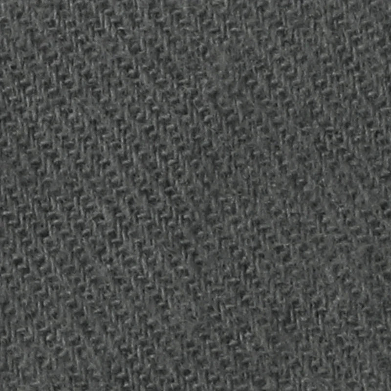 Gros plan sur la Flanelle de coton uni de Longon Craft France, montrant sa texture douce, super douillet et son tissage en diagonale - la flanelle parfaite pour les pyjamas et les câlins d'automne douillets.