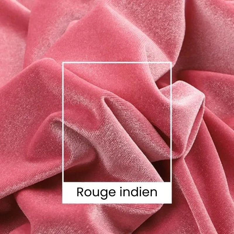Gros plan sur le tissu velours uni au mètre de Longan Craft France, un velours d'ameublement rose tendre (165 cm de large), encadré par un rectangle blanc sur lequel figure l'étiquette "Rouge indien". Parfait pour la couture et les projets créatifs.