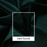 Un gros plan montre le velours vert foncé plié de Longan Craft France, avec un carré blanc soulignant le tissu. En dessous, "Vert foncé" indique la teinte de ce luxueux tissu velours de 165 cm de large uni au mètre pour la couture et la décoration intérieure.